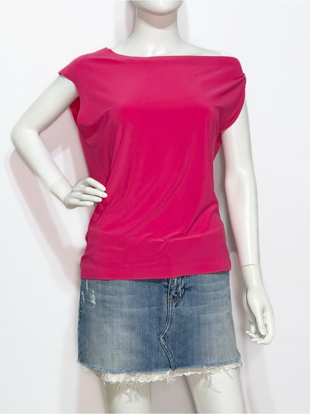 NWOT Norma kamali hot pink Barbiecore Rare off the shoulder top in | Size M